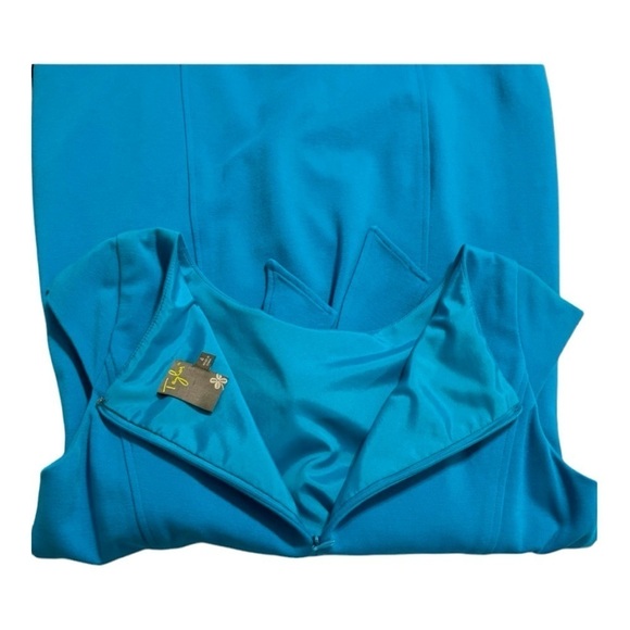 JUST TAYLOR FIT AND FLARE AQUA BLUE DRESS Size 4. - Picture 5 of 12